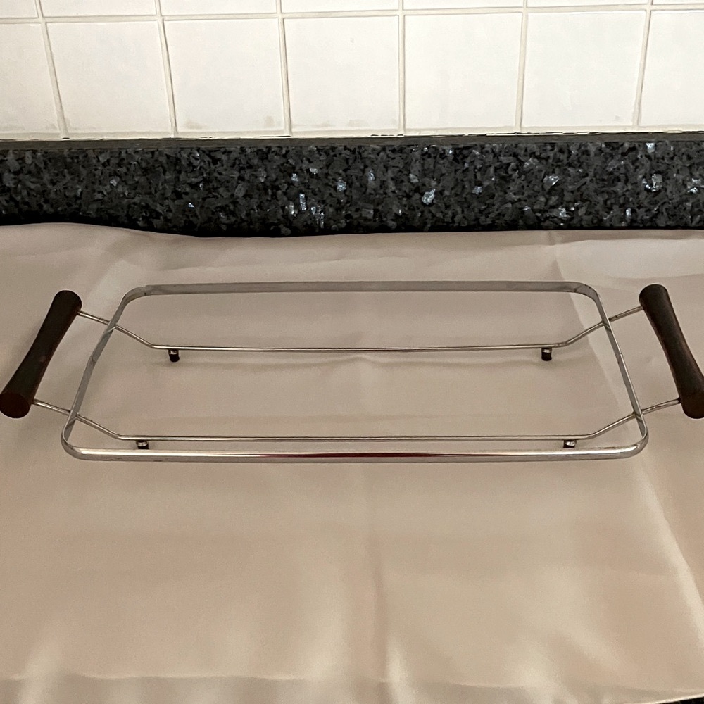 Mid Century Modern Large Casserole Carrier With Ball Feet & Wood Handles